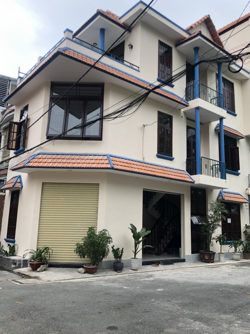 Nhà nguyên căn mặt tiền đường Cộng Hòa, Tân Bình giá 25tr/tháng
